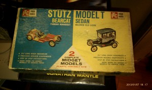 This is a 1963 model kit of a Stutz Bearcat and a Model T